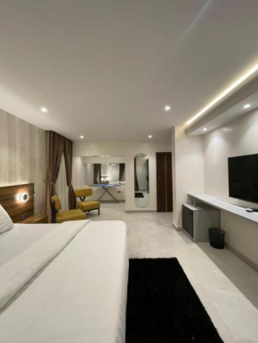 New Modern 3 Bedroom Apartment